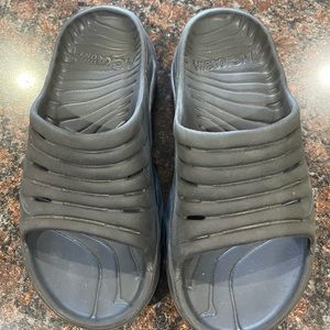 Hoka Recovery Slides